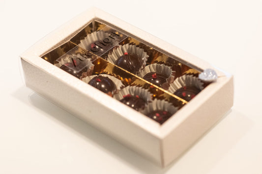 Cioccolatini fondenti ripieni di nocciomiele e nocciola